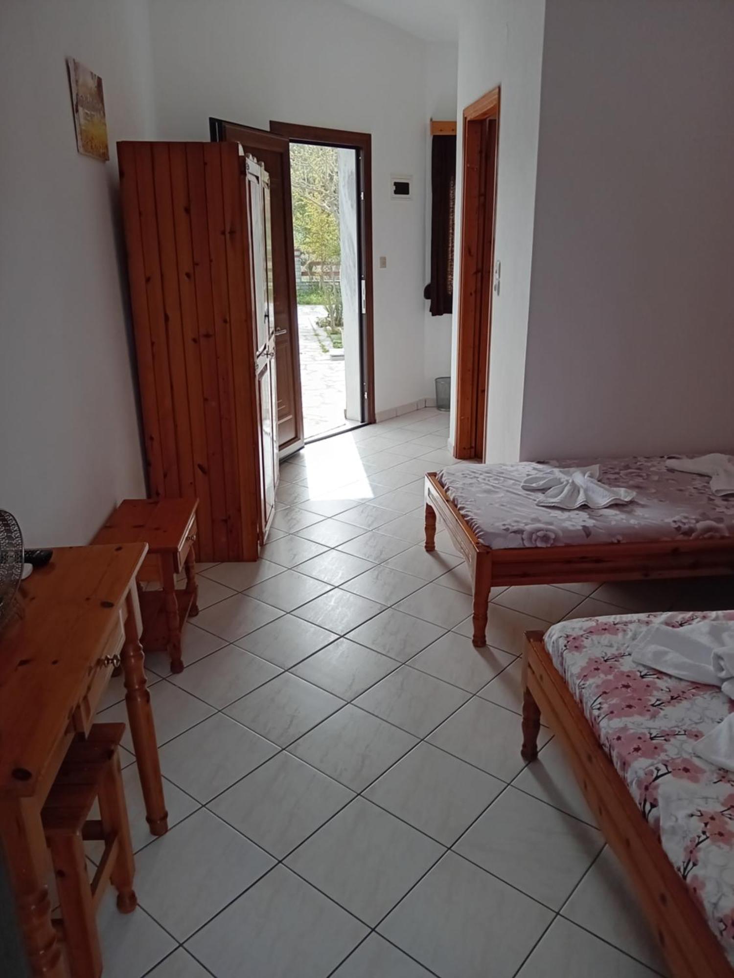 Giola Aparments And Studios 2 Astris Pokoj fotografie
